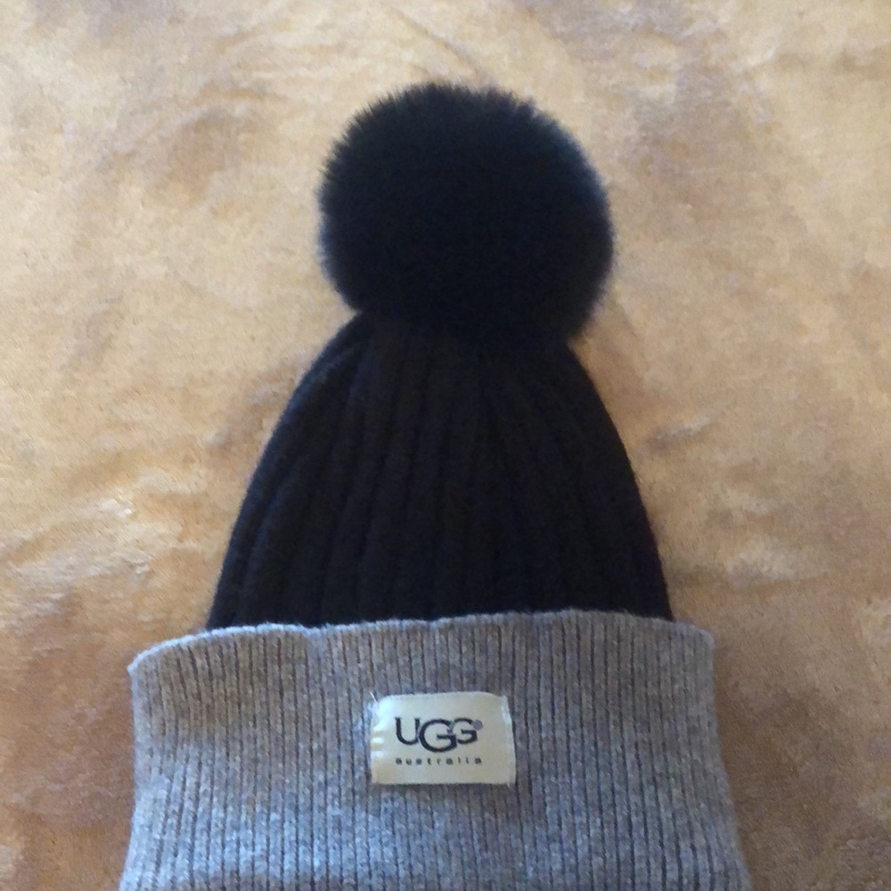 Ugg Hat - image 4